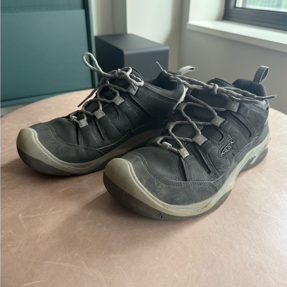 KEEN Waterproof Men's Black and Gray Athletic Shoes